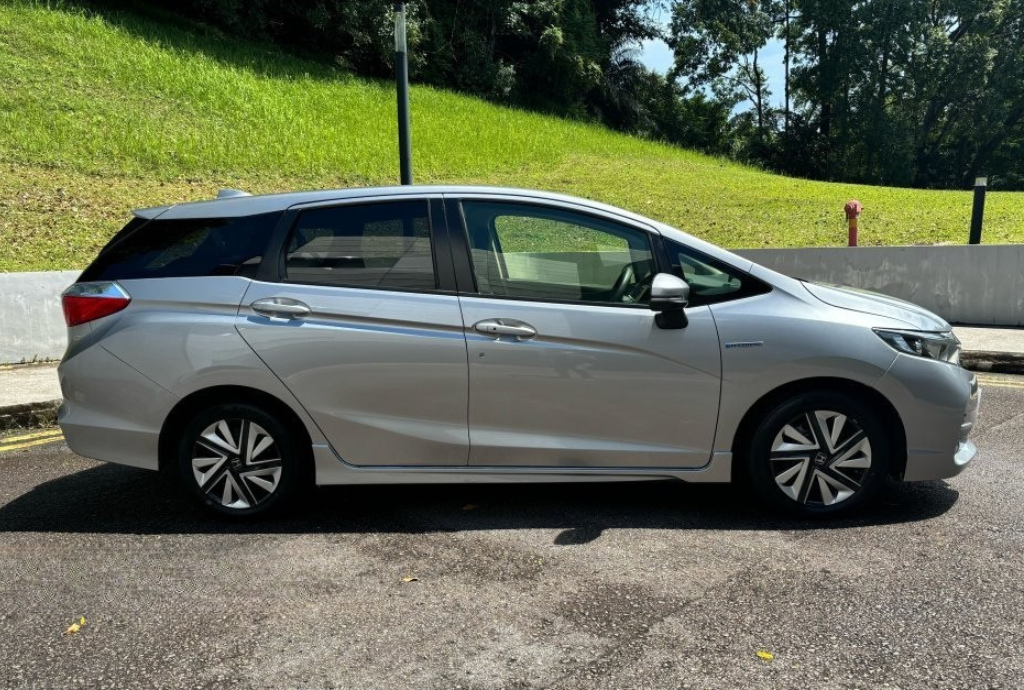 Honda Shuttle Hybrid 1.5A